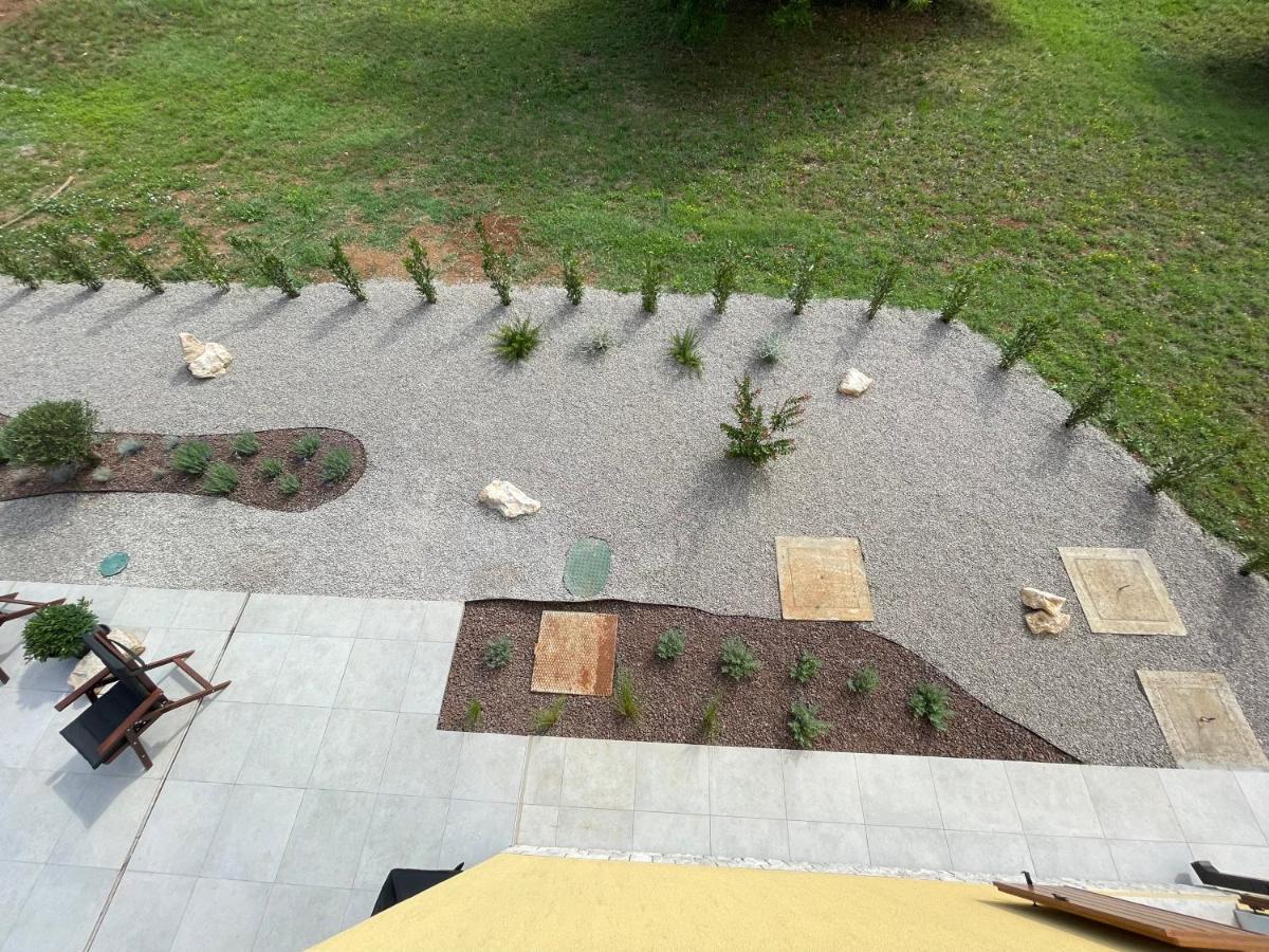 Villa Berto Nedescina ภายนอก รูปภาพ