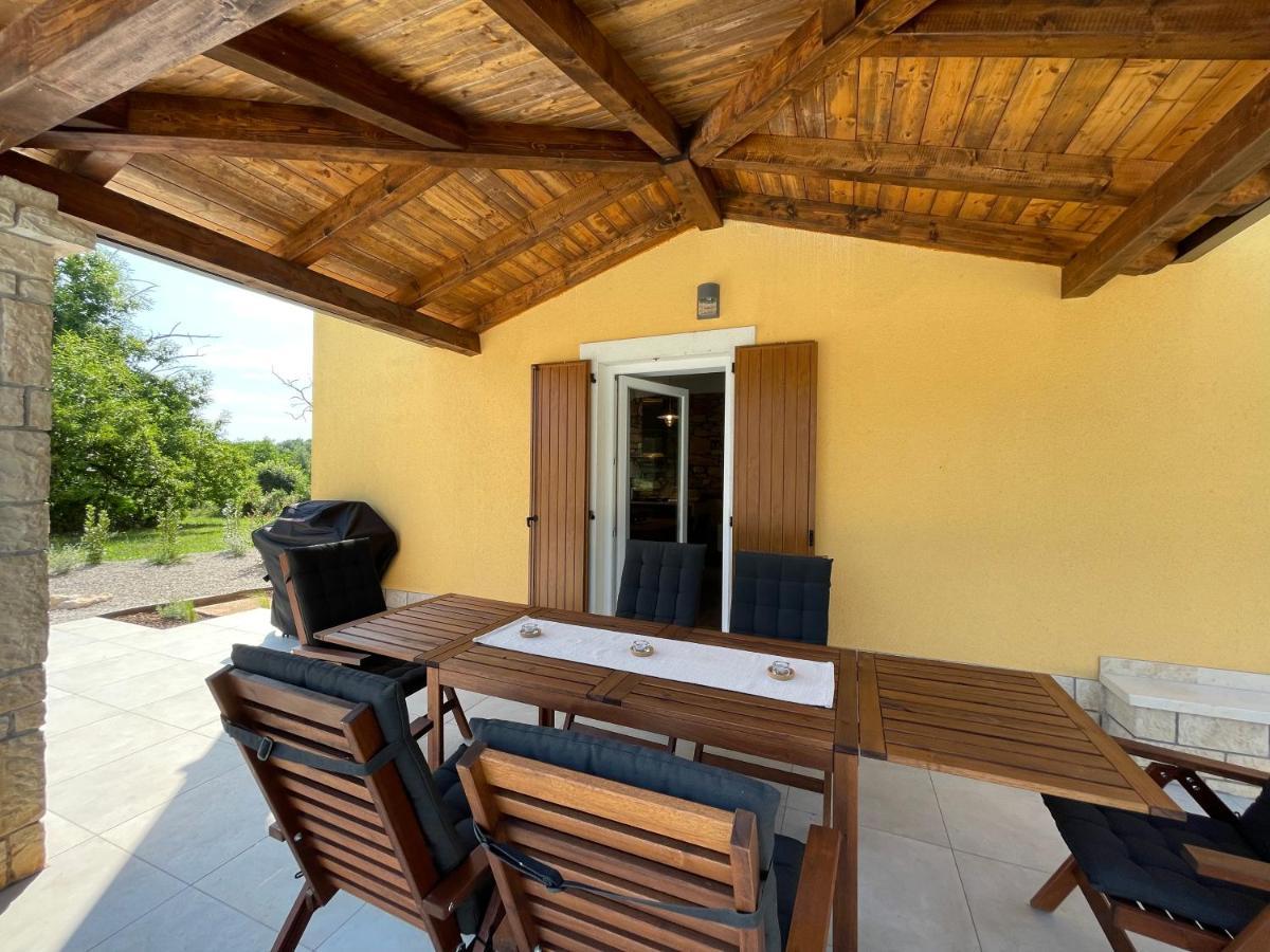 Villa Berto Nedescina ภายนอก รูปภาพ