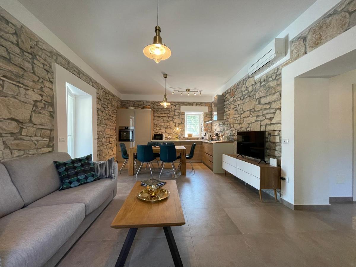 Villa Berto Nedescina ภายนอก รูปภาพ