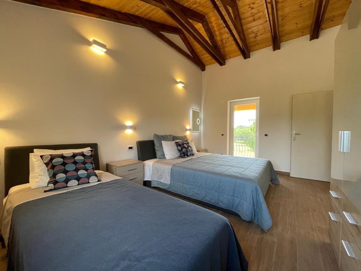 Villa Berto Nedescina ภายนอก รูปภาพ