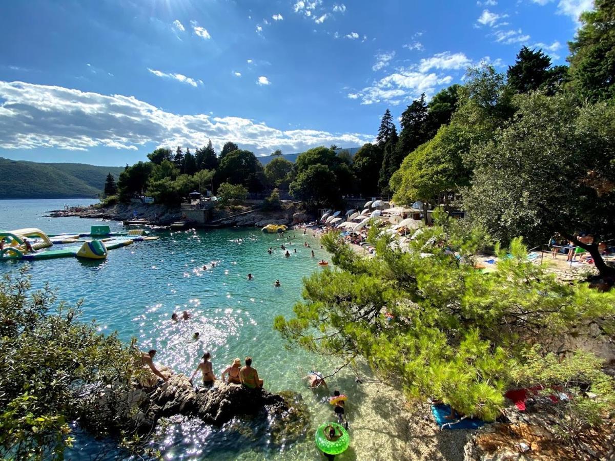Villa Berto Nedescina ภายนอก รูปภาพ